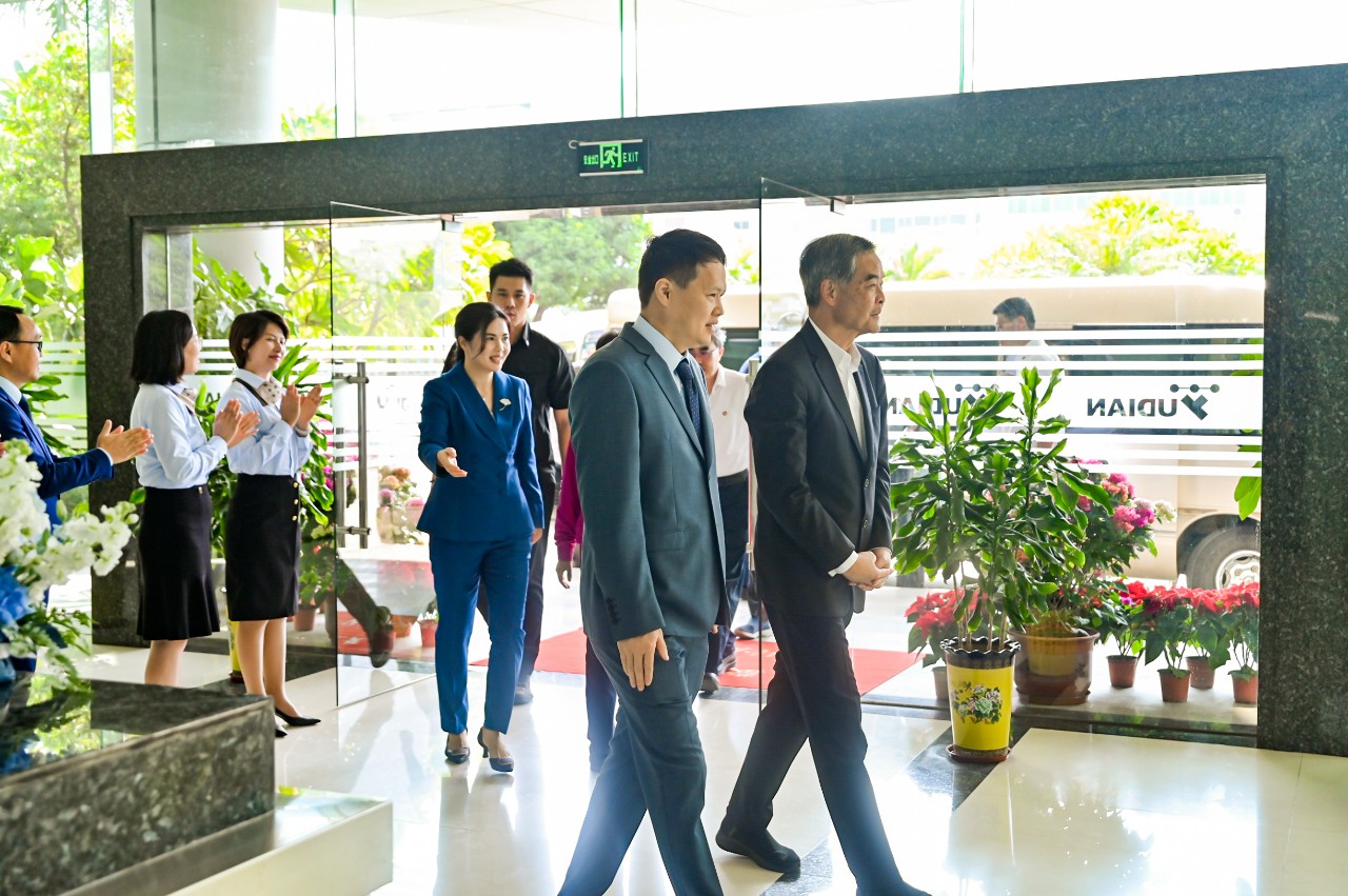 D:\Documents\Desktop\微信圖片_20231027141904.jpg D:\Documents\Desktop\微信圖片_20231027141904.jpg